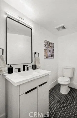 6422 Weidlake, Los Angeles, California 90068
