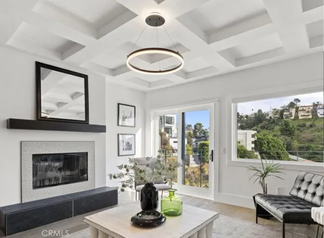 6422 Weidlake, Los Angeles, California 90068