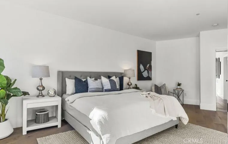 6422 Weidlake, Los Angeles, California 90068