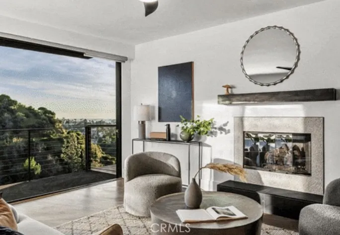 6422 Weidlake, Los Angeles, California 90068