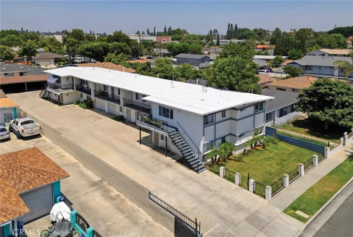 8219 2nd Street, Paramount, California 90723