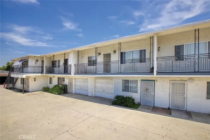 8219 2nd Street, Paramount, California 90723