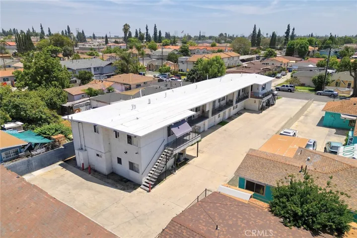 8219 2nd Street, Paramount, California 90723