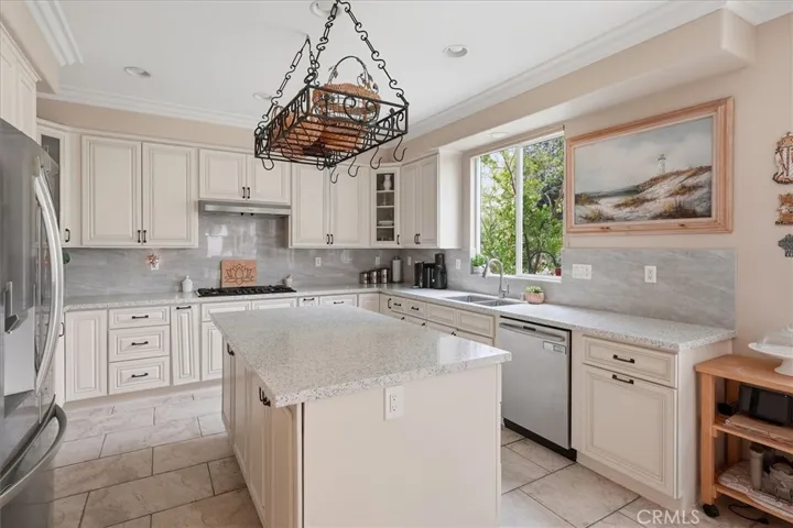29226 Las Palmas Court, Valencia, California 91354