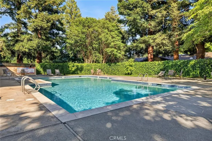 Northwood Cmns Pool and Hot Tub