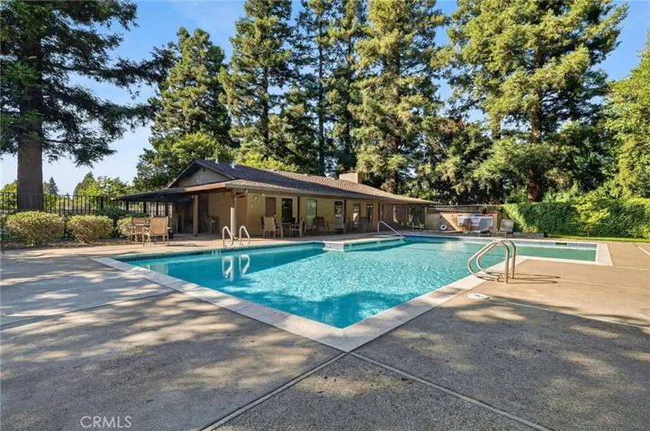 Northwood Cmns Pool, hot tub & Clubhouse