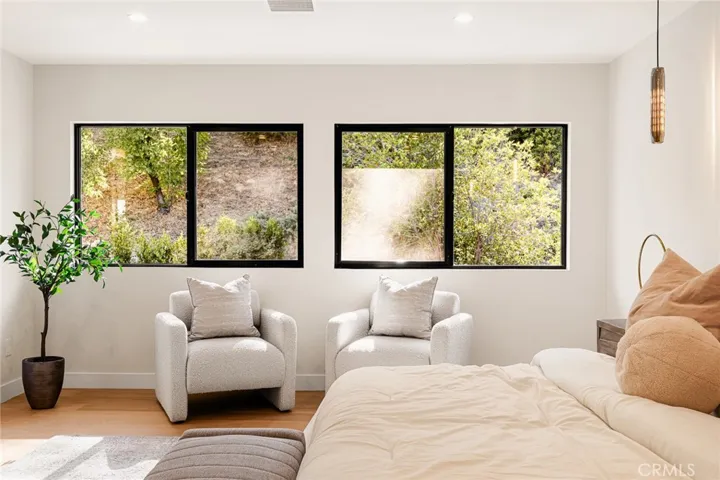 6035 Rod, Woodland Hills, California 91367