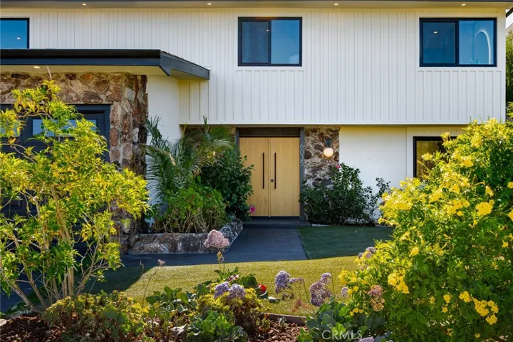 6035 Rod, Woodland Hills, California 91367