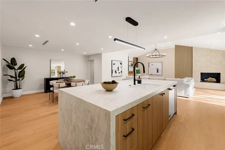 6035 Rod, Woodland Hills, California 91367