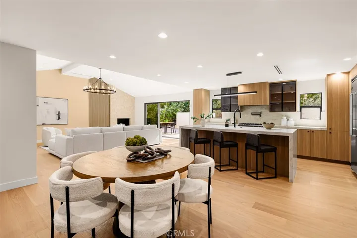 6035 Rod, Woodland Hills, California 91367