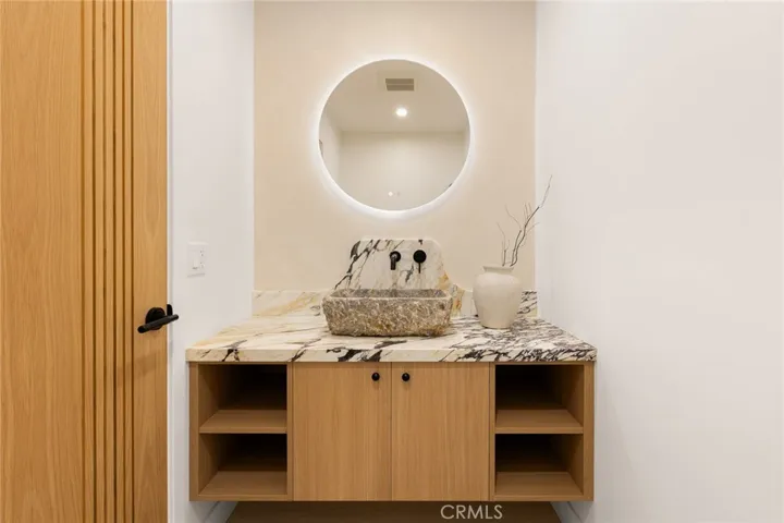 6035 Rod, Woodland Hills, California 91367