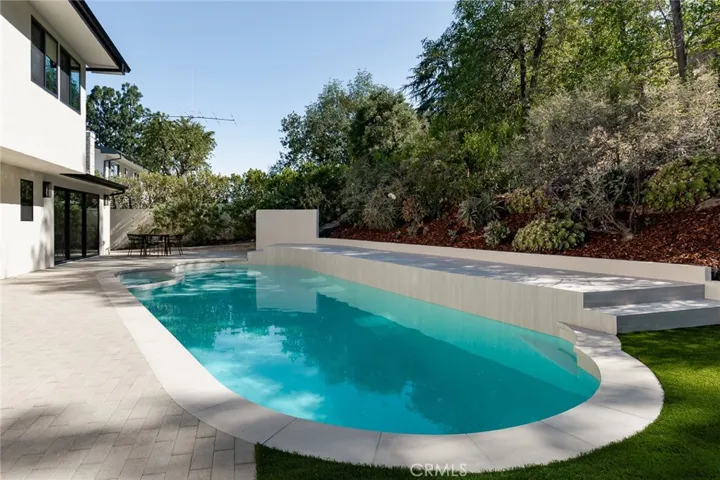 6035 Rod, Woodland Hills, California 91367