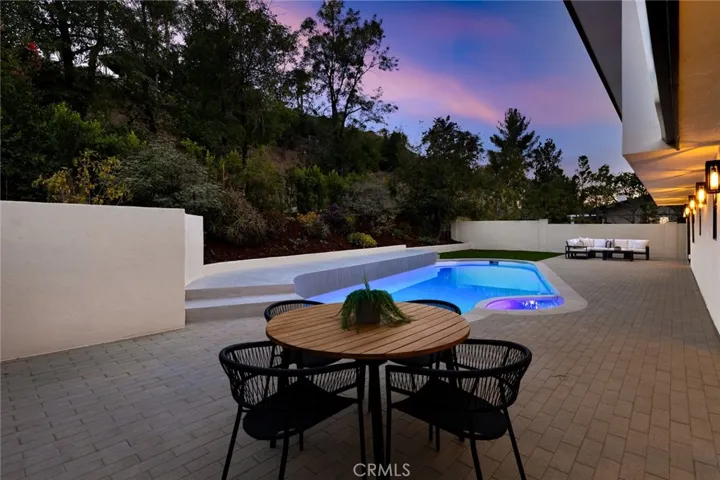 6035 Rod, Woodland Hills, California 91367
