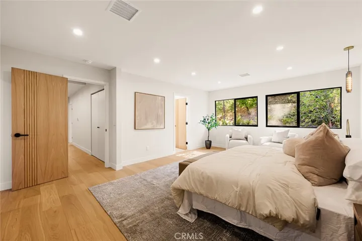 6035 Rod, Woodland Hills, California 91367