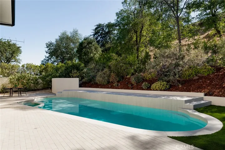 6035 Rod, Woodland Hills, California 91367