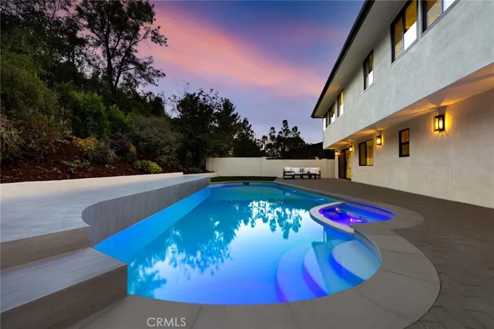 6035 Rod, Woodland Hills, California 91367