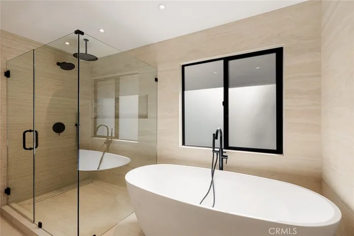 6035 Rod, Woodland Hills, California 91367