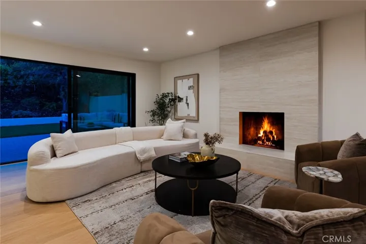 6035 Rod, Woodland Hills, California 91367