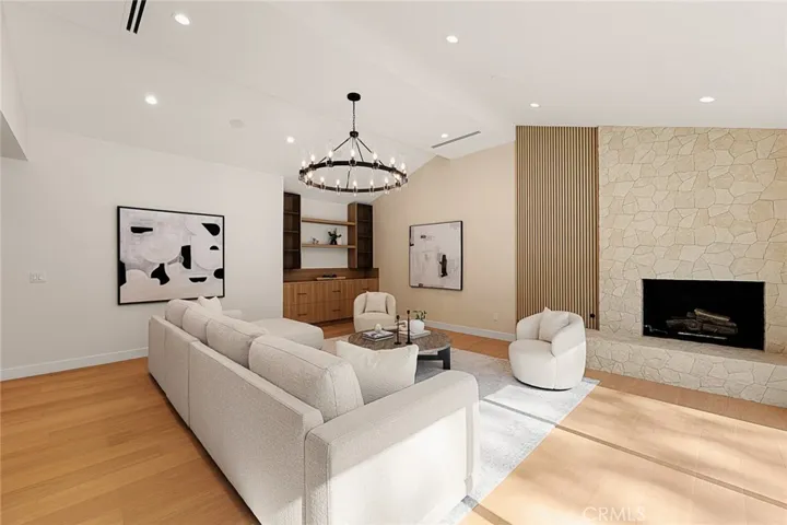 6035 Rod, Woodland Hills, California 91367