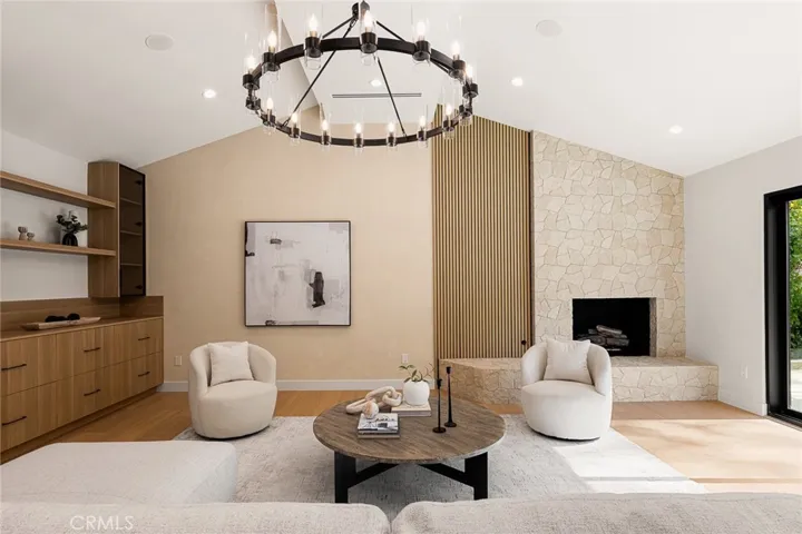 6035 Rod, Woodland Hills, California 91367