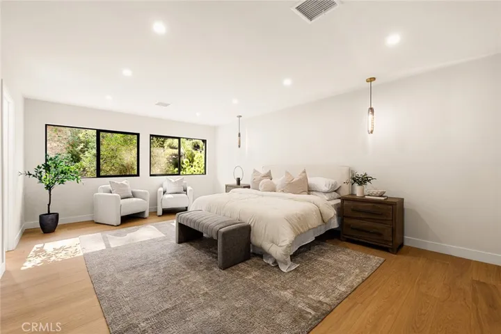 6035 Rod, Woodland Hills, California 91367