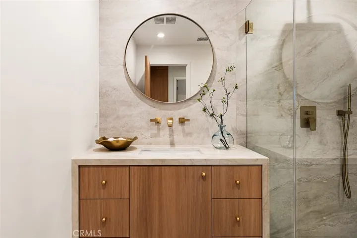 6035 Rod, Woodland Hills, California 91367