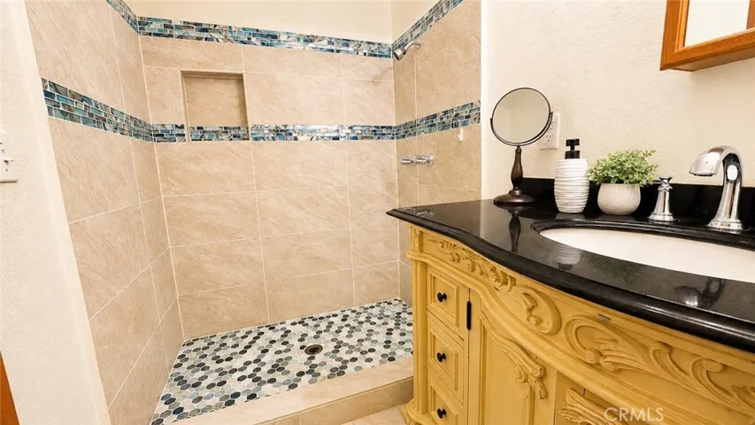 23013 Oak Lane, Crestline, California 92325