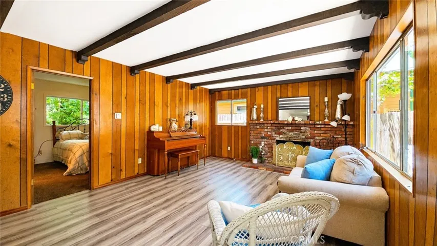 23013 Oak Lane, Crestline, California 92325