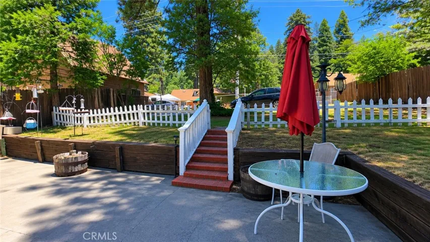 23013 Oak Lane, Crestline, California 92325