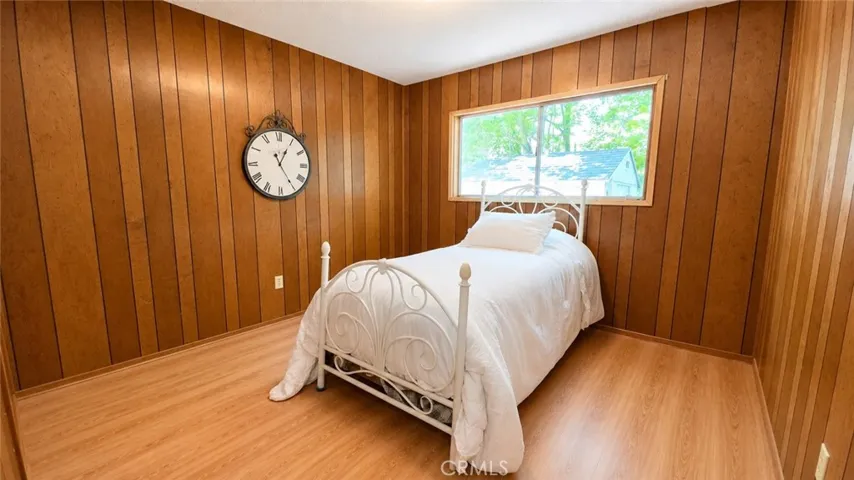 23013 Oak Lane, Crestline, California 92325