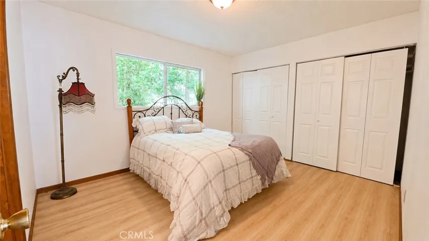 23013 Oak Lane, Crestline, California 92325