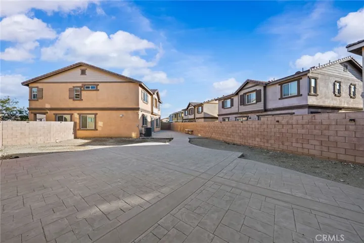 6958 Stanza Court, Fontana, California 92336