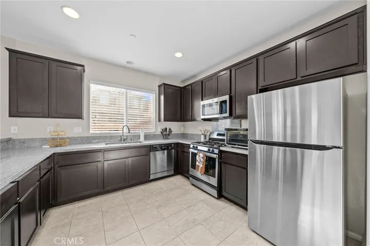6958 Stanza Court, Fontana, California 92336