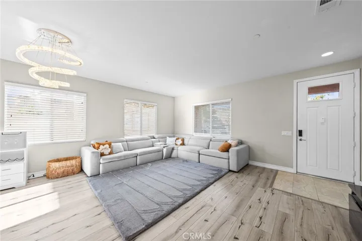 6958 Stanza Court, Fontana, California 92336