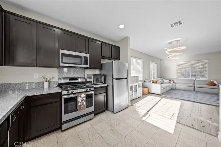 6958 Stanza Court, Fontana, California 92336
