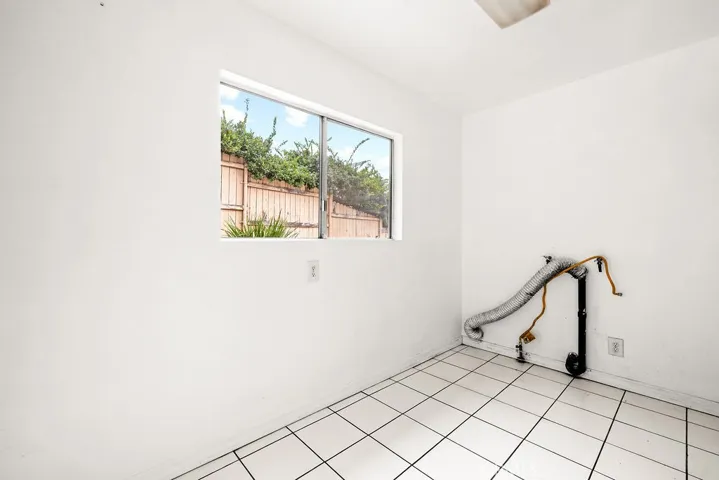 Laundry Room Breakfast area