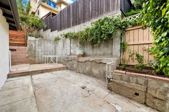 2012 Barnett, Los Angeles, California 90032