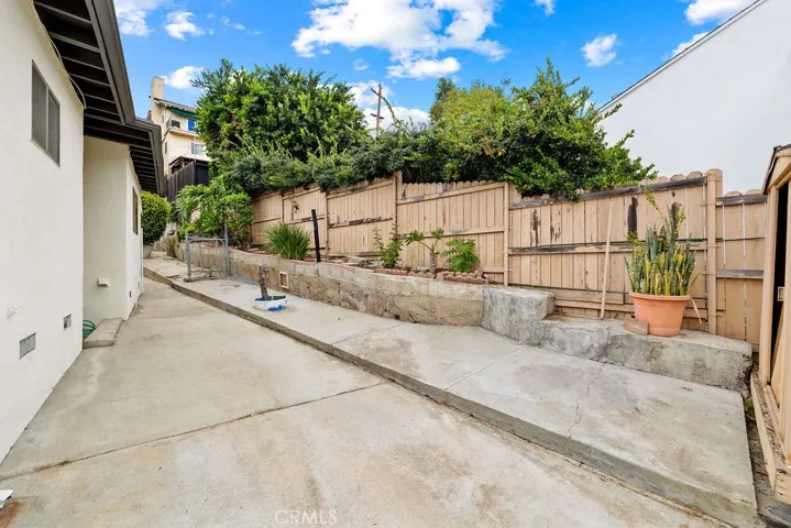 2012 Barnett, Los Angeles, California 90032