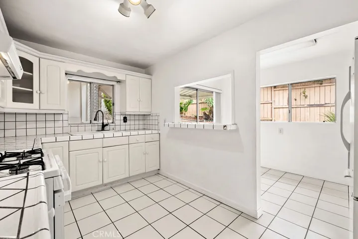 2012 Barnett, Los Angeles, California 90032