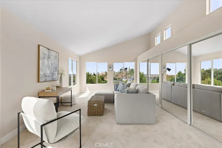 Amazing 5th bedroom option or bonus room/home gym/office