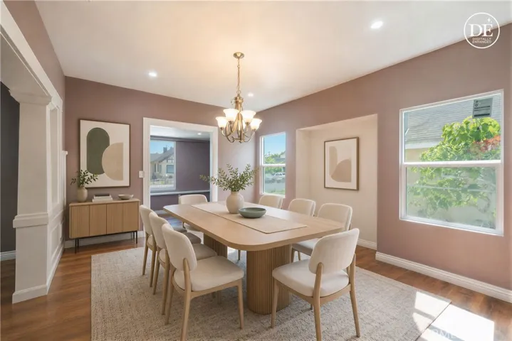 (dining area virtually staged)