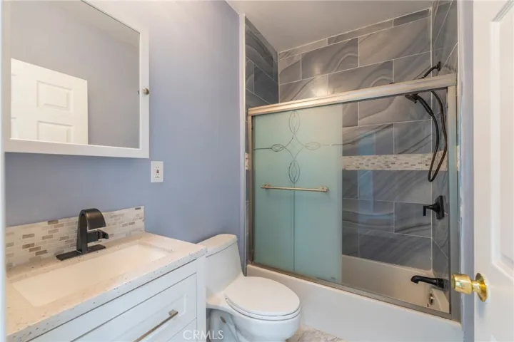 2041 W 29th Place, Los Angeles, California 90018