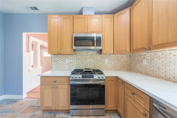 2041 W 29th Place, Los Angeles, California 90018