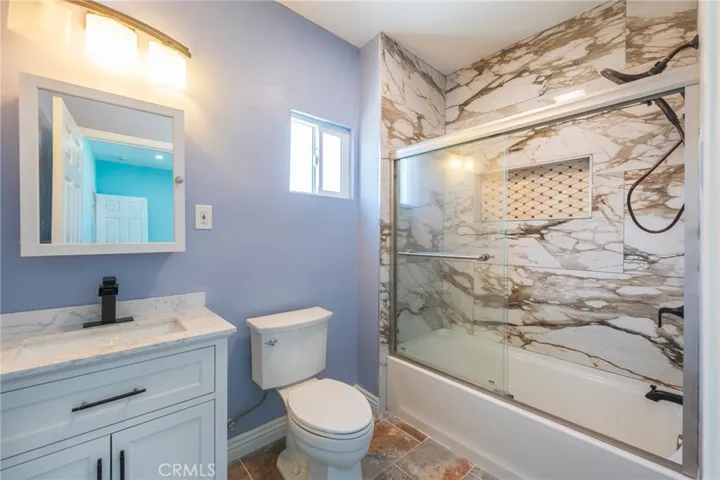 2041 W 29th Place, Los Angeles, California 90018