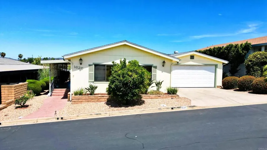 1629 Desert Gln, Escondido, California 92026