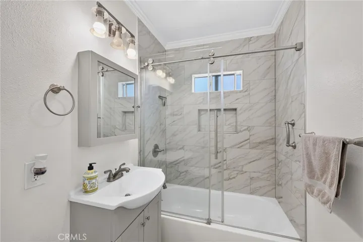 front house Bathroom