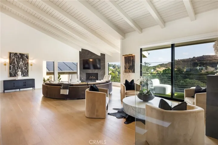 4234 Alhama Drive, Woodland Hills, California 91364