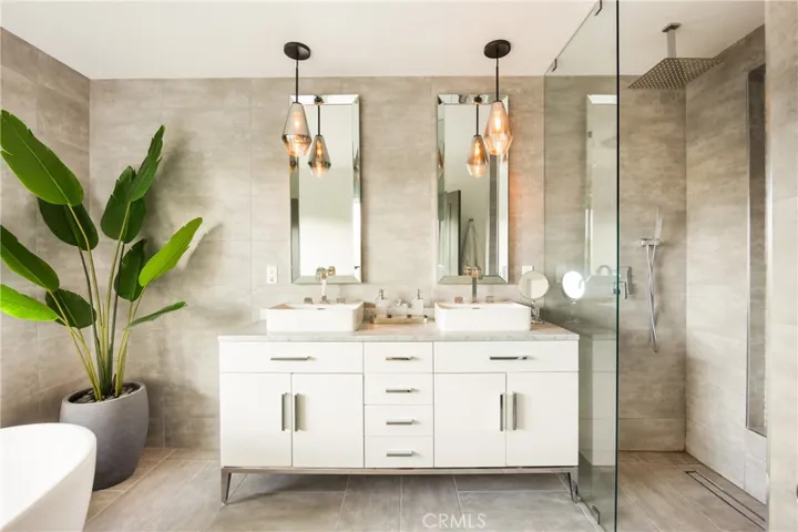4234 Alhama Drive, Woodland Hills, California 91364