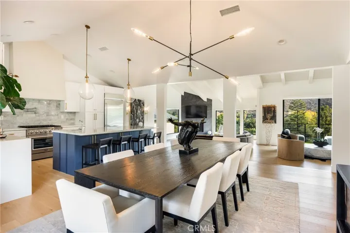 4234 Alhama Drive, Woodland Hills, California 91364