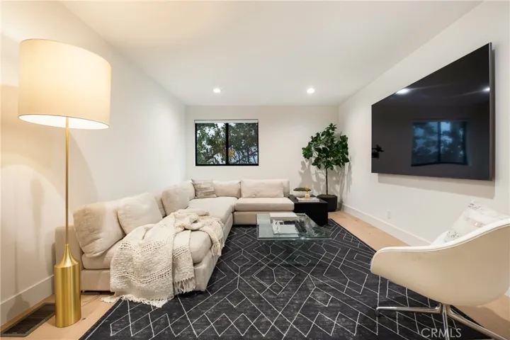 4234 Alhama Drive, Woodland Hills, California 91364